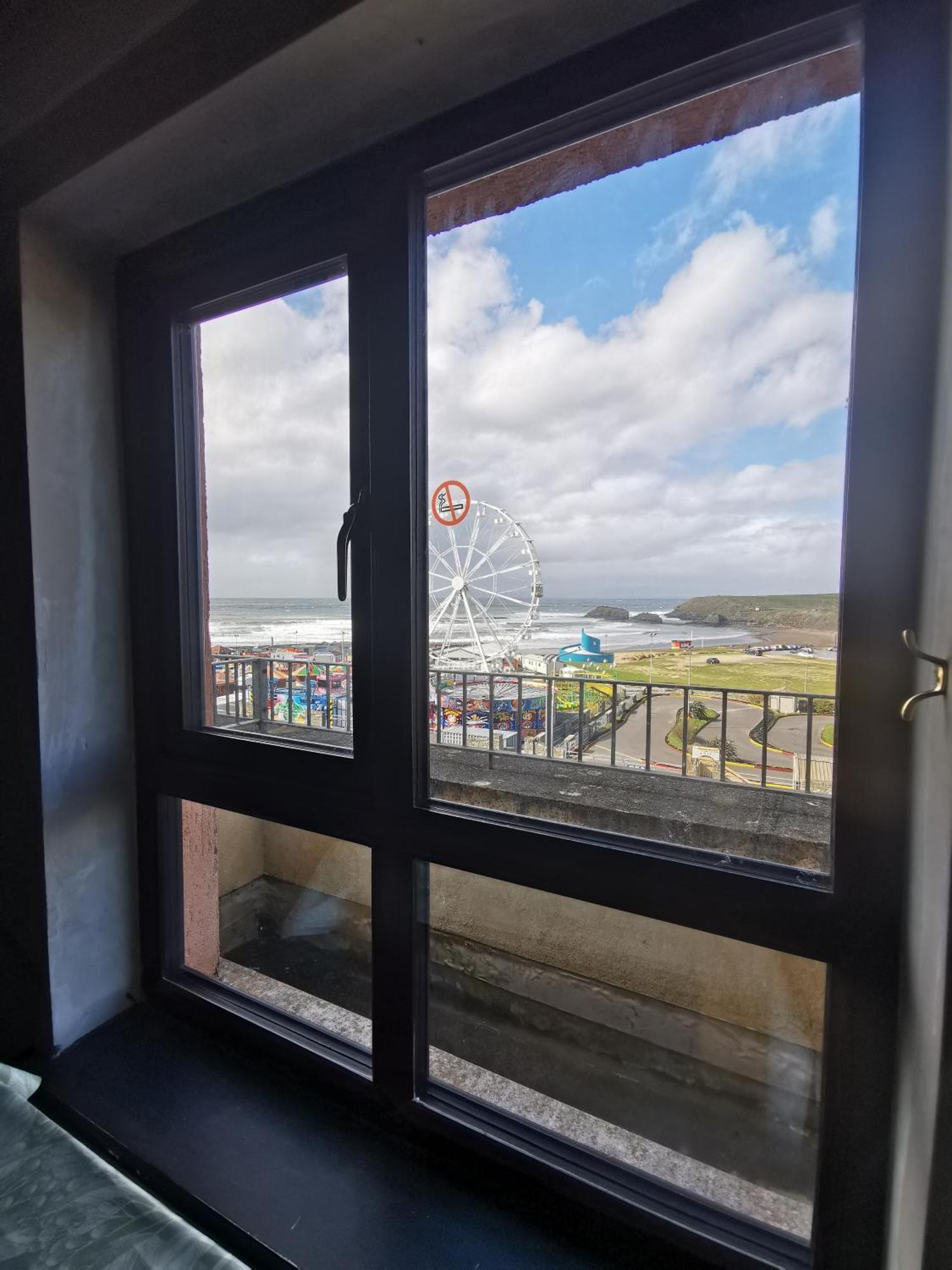 Apartament Palm Cove Bundoran Luxurious Sea View Balcony Free Wifi Netflix Sleeps 5 Zewnętrze zdjęcie